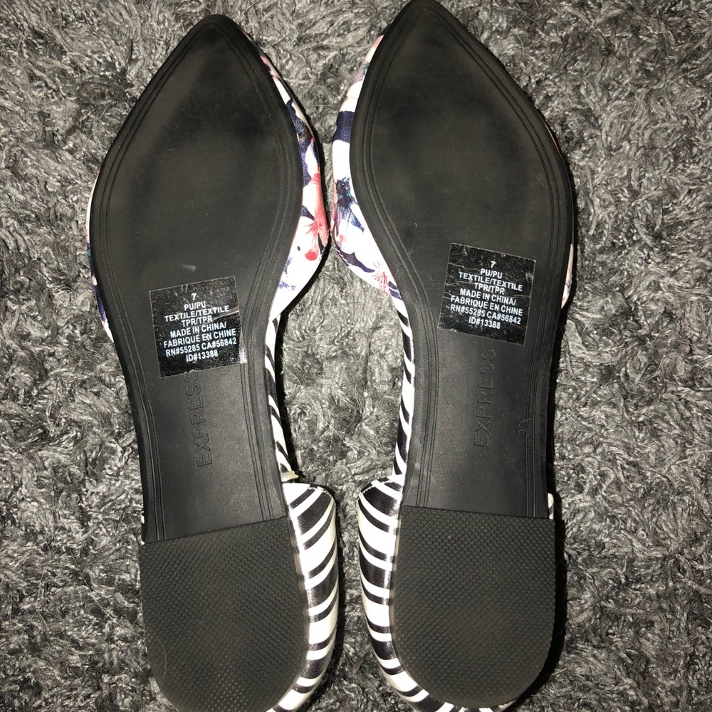 EXPRESS patterned flats - Picture 4 of 4